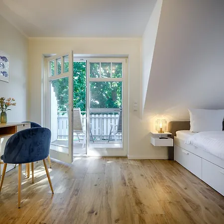 Traumhaus Auri In Ostsee Auf Dem Darss Mit Kamin Und Sauna Und Garten Nyaraló